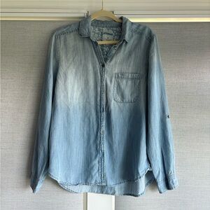 American Eagle Outfitters Light Blue Button Down Shirt